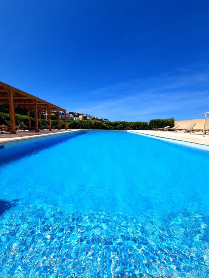 קאלבי Hotel Sole Mare מראה חיצוני תמונה