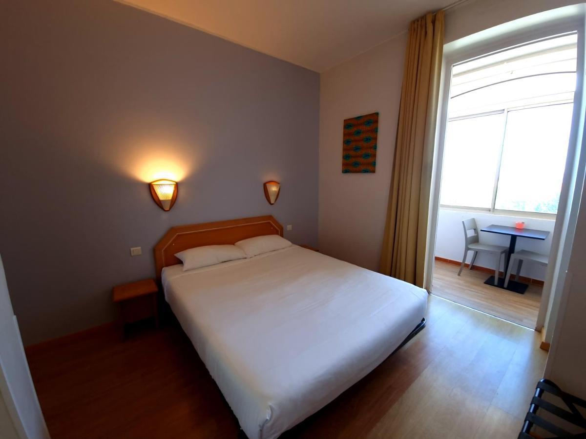 קאלבי Hotel Sole Mare מראה חיצוני תמונה