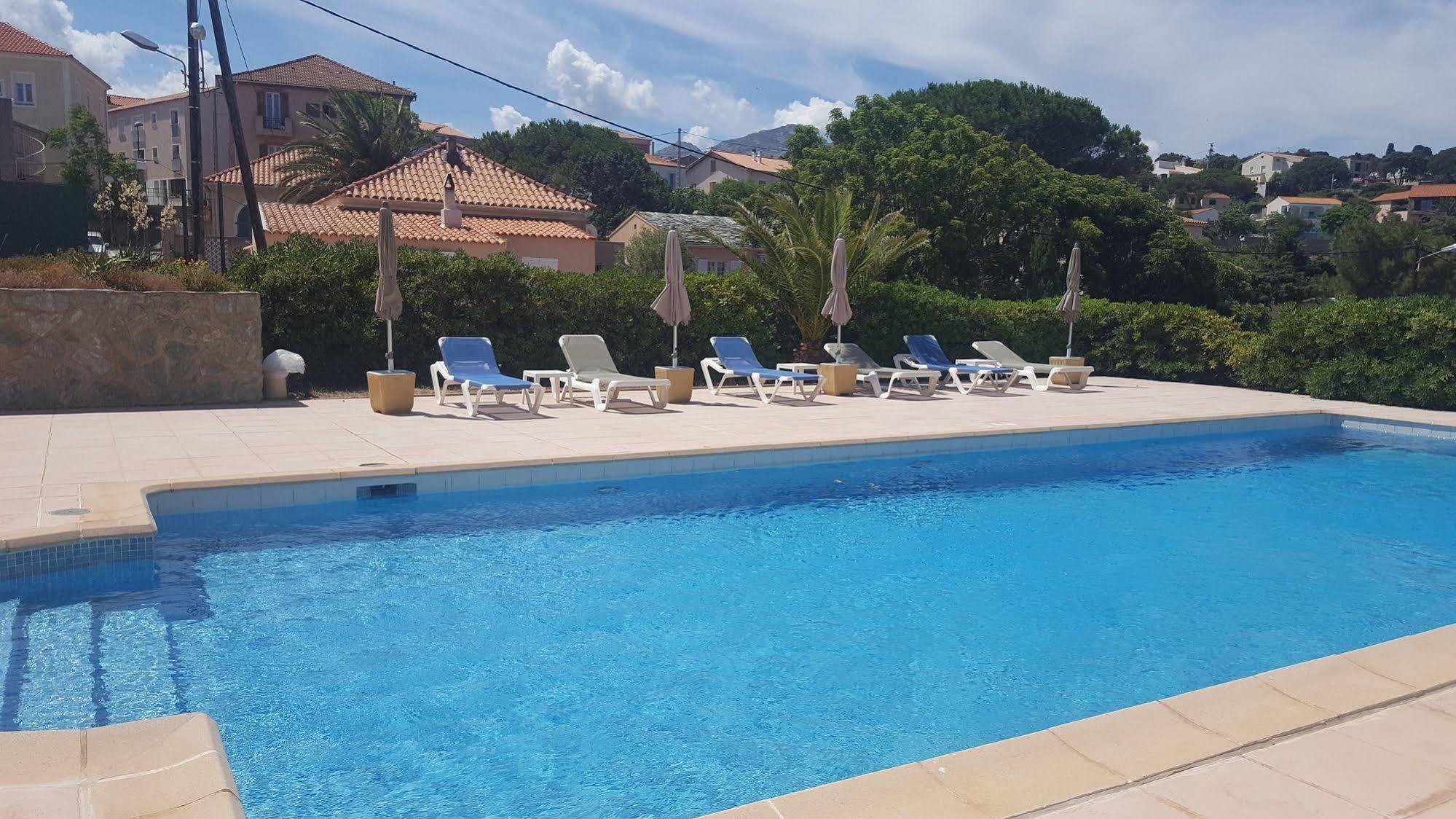 קאלבי Hotel Sole Mare מראה חיצוני תמונה